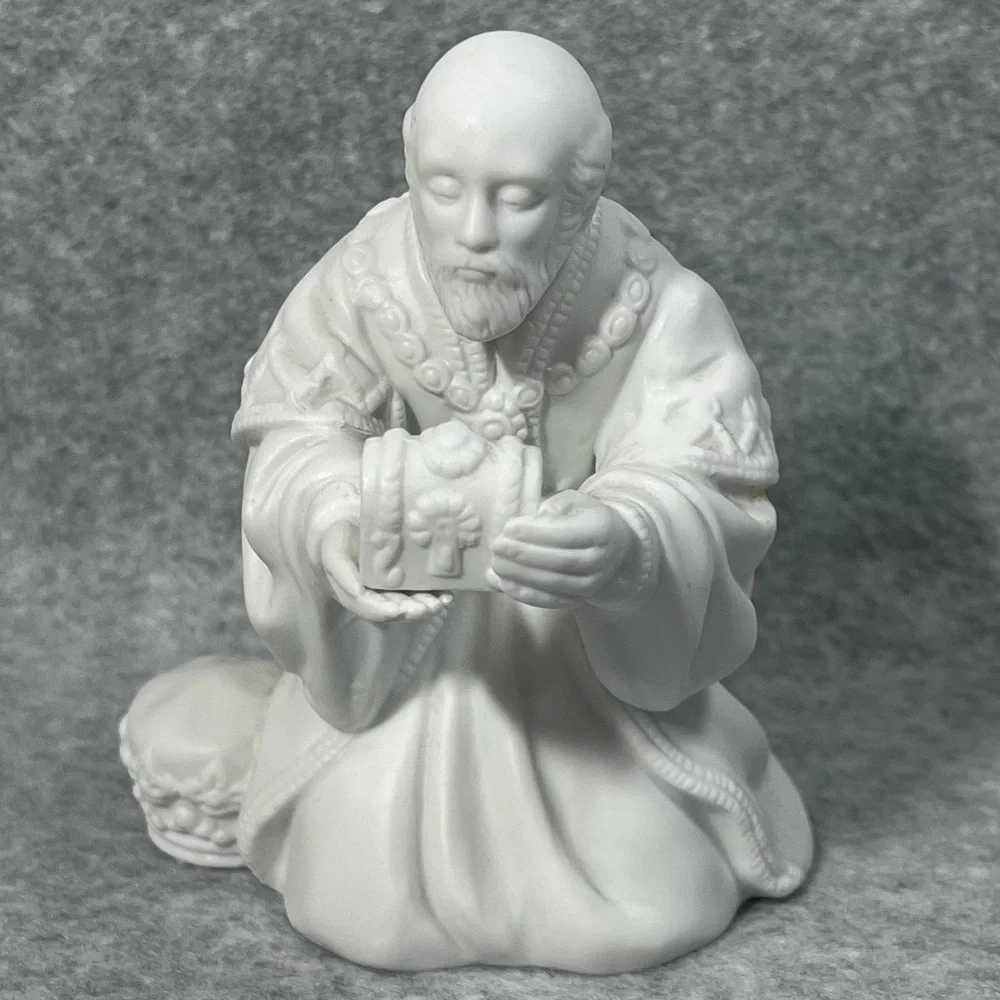 Avon Nativity‎ The Magi Melchior Porcelain Figurine Collectibles 1982 In Box